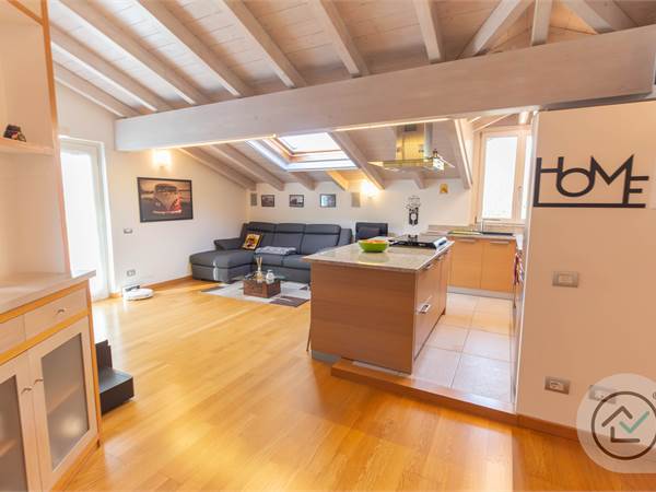 Penthouse for sale in Varese