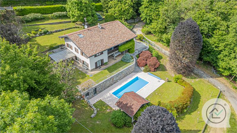 Villa con piscina ideale anche come B&B 