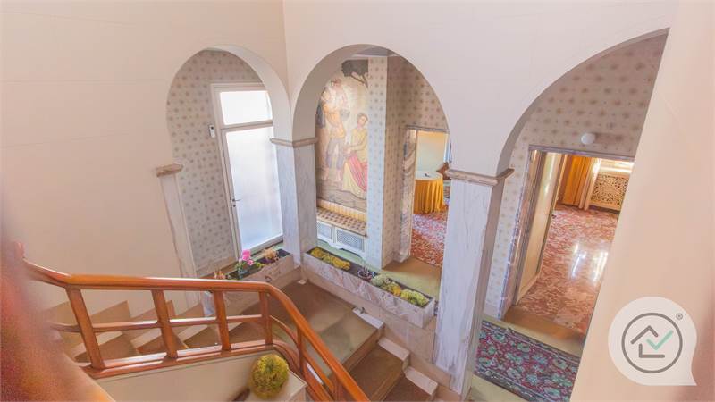 Fascino d’epoca e spazi maestosi da reinterpretare