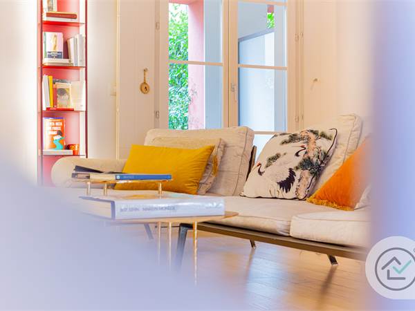 Eleganza e giardino privato a due passi dal centro di Varese