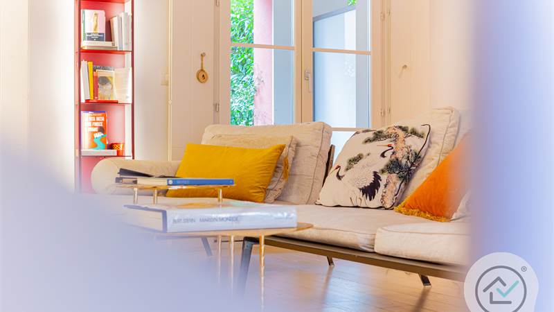 Eleganza e giardino privato a due passi dal centro di Varese