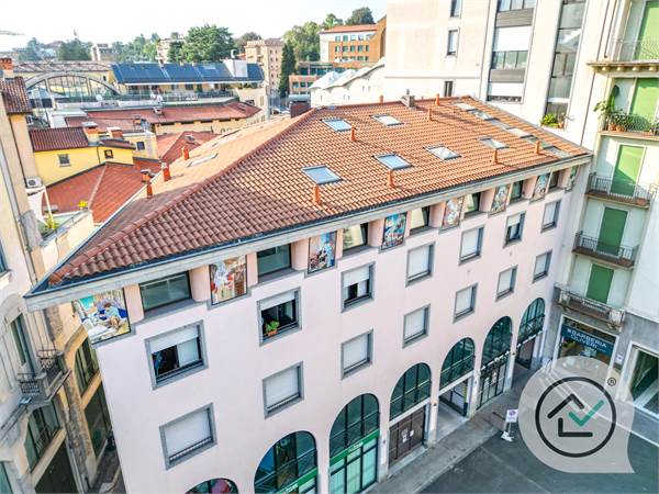 3+ bedroom apartment for sale in Varese
